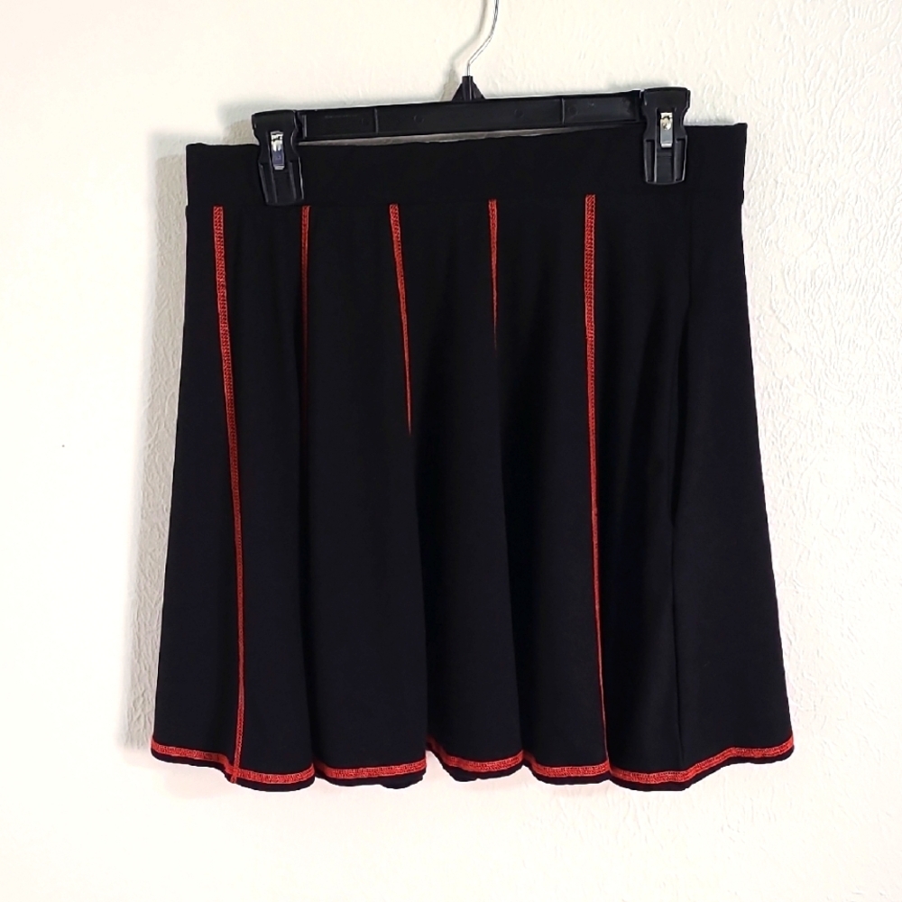 Hot Topic Black & Red Pleated Skater Mini Skirt, Size XL - Picture 2 of 7